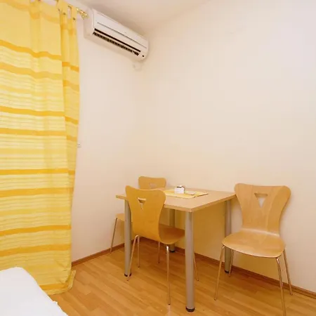 Appartement With Wifi - 4654 Omiš